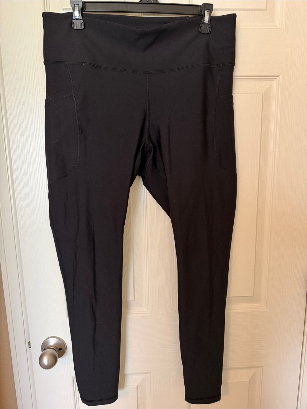 Old Navy powersoft high rise Black Leggings with Side Pockets